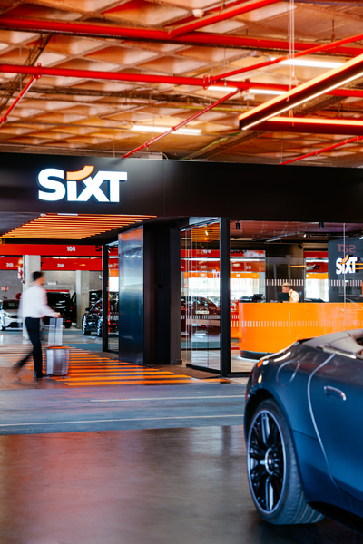 https://www.sixtleasing.cz/User_Files/contenttemplateeditor/69e24b4e45130vozovy_park.jpg