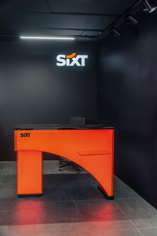 https://www.sixtleasing.cz/User_Files/contenttemplateeditor/69e7861f9589aBrand_sixt.jpg
