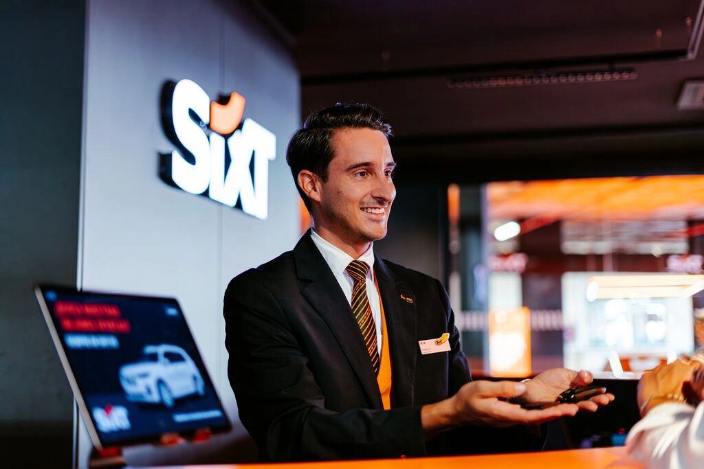 https://www.sixtleasing.cz/User_Files/contenttemplateeditor/6a0db09918cebMedium-2025-07PalmaParking24.webp